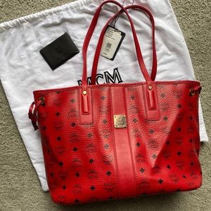 MCM Medium Reversible Shopper (Tote) in Ruby Red